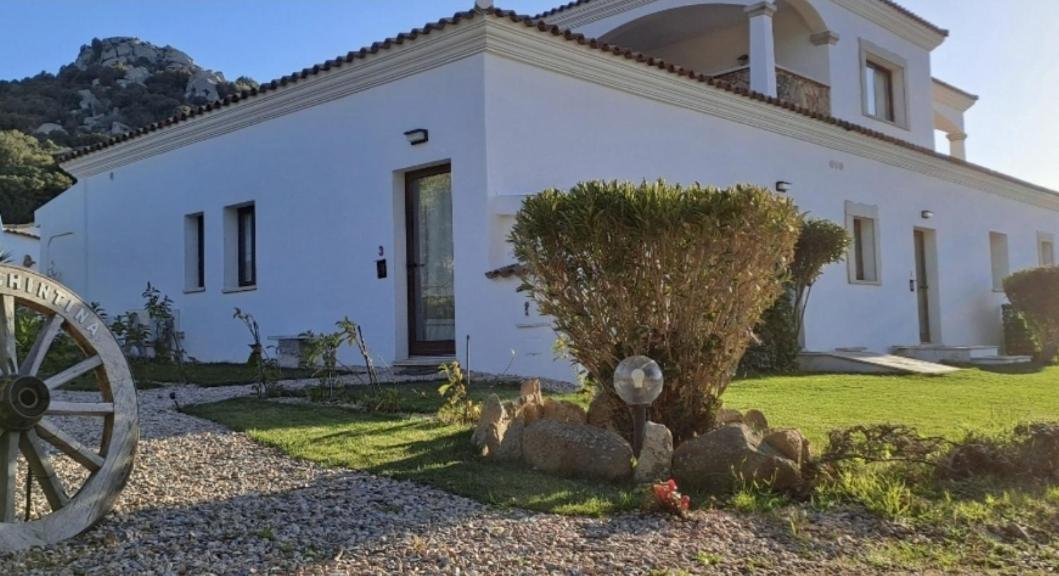 B&B La Chintina Sant'Antonio di Gallura Bagian luar foto